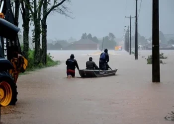 Suben a 13 los muertos por las lluvias en el sur de Brasil
