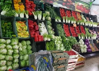 La inflación no da tregua: Aumentos en el azúcar y verduras impulsaron al alza a los precios de los alimentos en la última semana