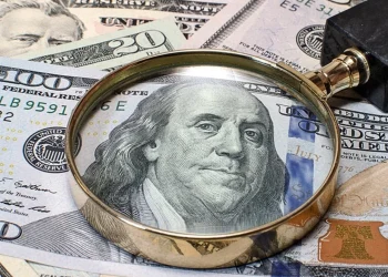 Alerta por ahorros en dólares “cara chica”: qué contundente decisión perjudica a los billetes y cuáles son las razones