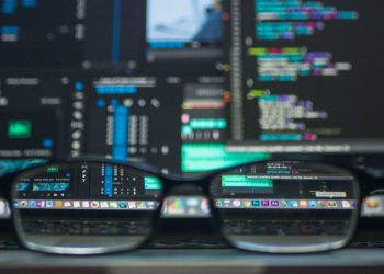 Un virus se hace pasar por una actualización de Google Chrome y puede llevarse todos tus ahorros en segundos: ¿cómo evitar la estafa?