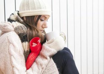 Cómo mantener la casa caliente sin gastar luz ni gas de más