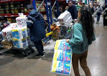 Cara en dólares: cada vez menos brasileños y chilenos vienen a comprar a la Argentina
