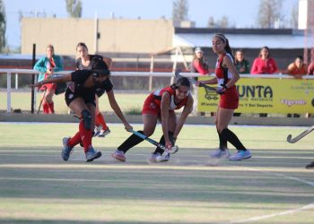 Los equipos sanrafaelinos juegan por el torneo mendocino de hockey