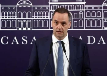 Docentes: Adorni dejó en claro que «no está prevista ninguna convocatoria de paritaria»