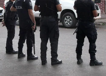 Alfredo Cornejo destinará más de $430 millones para comprar pistolas y escopetas
