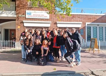 Inclusión: alumnos del Colegio Nacional visitaron a niños que asisten a APRID