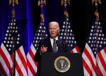 Joe Biden liberó un millón de barriles de combustible para bajar el precio antes de las elecciones