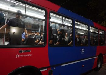 Policías y penitenciarios viajarán sin costo en los servicios de media y larga distancia provincial