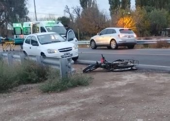 Siniestro vial en Alvear: un motociclista lesionado