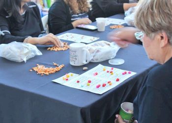 Té-lotería a beneficio de la escuela de básquet de la Feria Arte e Integración