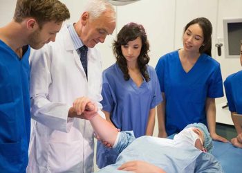 Iniciaron las inscripciones para que estudiantes de medicina puedan realizar su residencia