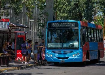 El gobierno provincial no descarta un nuevo aumento del boleto de colectivo
