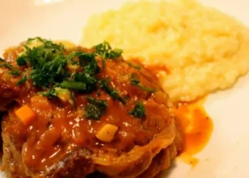 Receta de osobuco al vino tinto con puré de papas: una delicia fácil y accesible