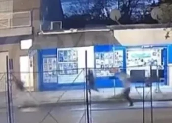 Provincia de Buenos Aires: Un militar le arrebató el arma a un motochorro y lo mató a tiros