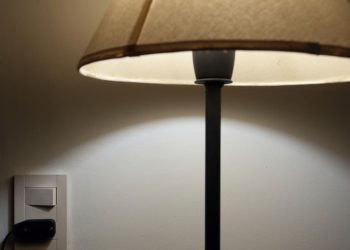 La tarifa de electricidad es la más cara en 30 años con relación al poder adquisitivo