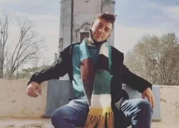 Conmoción en Córdoba: encontraron dentro de su casa a un tarotista muerto y envuelto en una frazada