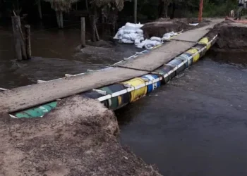 Horror en Chaco: un hombre se tiró al río para buscar una jarra de vino que se le había caído y murió ahogado