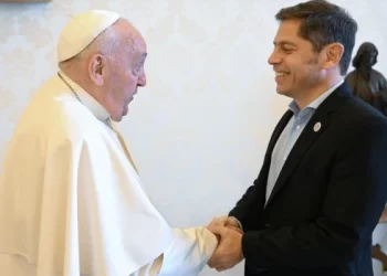 El Papa recibió a Kicillof en una audiencia privada en el Vaticano
