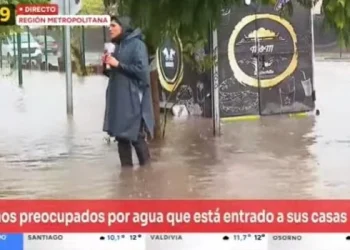 Al menos un muerto, dos heridos y miles de afectados por las tormentas en Chile