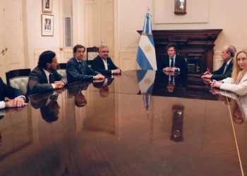 Luego de la convocatoria al Pacto de Mayo, Milei recibió en la Casa Rosada a cuatro gobernadores
