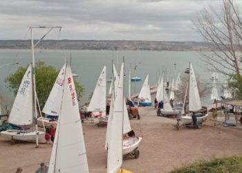 Promocionan a El Nihuil como un “destino ideal” para la navegación a vela