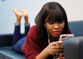 Novedades en YouTube: llegó una nueva función ideal para los que ven videos antes de dormir