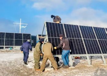 El embajador argentino en Chile dijo que Gabriel Boric sobreactuó en la crisis por los paneles solares