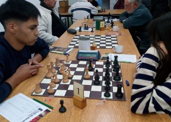 Ezequiel González y David Santiago campeones del Torneo Apertura de ajedrez