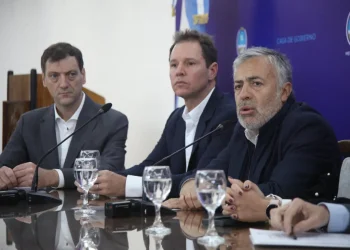 Qué hizo el presidente de River en Mendoza: reunión con Alfredo Cornejo y anuncio millonario