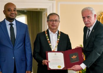 Colombia: le obsequiaron el Gran Collar de Palestina a Petro por usar su voz para defenderlos
