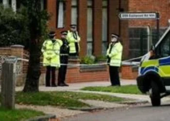 Dos chicos de 12 años fueron declarados culpables de asesinar a otro de 19 en Inglaterra