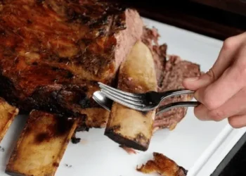 El truco para ablandar carne que usan en restaurantes y jamás falla