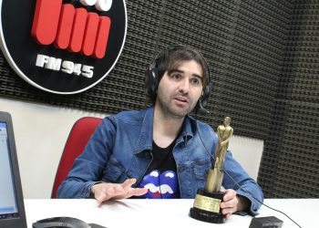 Javier Fernández, periodista de Diario San Rafael, ganó junto a un equipo de locutores de Lv4 el premio Martín Fierro Federal por su programa «Fuera de Juego»