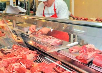 El consumo de carne vacuna cayó a su peor nivel en 30 años: “La gente no tiene plata y no compra como lo hacía antes”