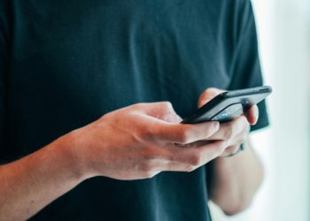 La AFIP subasta celulares de alta gama: ¿cómo y cuando será el insólito remate?