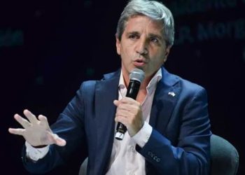 Luis Caputo anunció que negociará un nuevo programa con el FMI