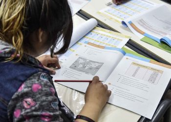 Aunque creció la cantidad de chicos que van a la escuela, sólo el 22% termina en tiempo y forma