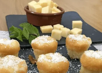 Muffins de queso: una reversión sencilla y económica que combina muy bien con los mates de la merienda