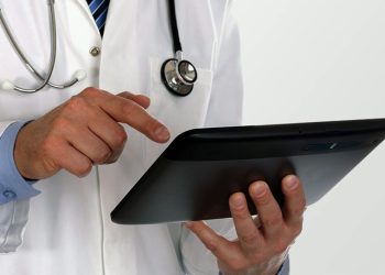 Comienza la transición hacia la receta electrónica de fármacos y tratamientos: cómo afectará a los pacientes y profesionales