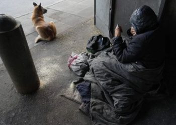 Según un estudio de la UCA, en el primer trimestre la pobreza trepó al 55,5% y la indigencia al 17,5%