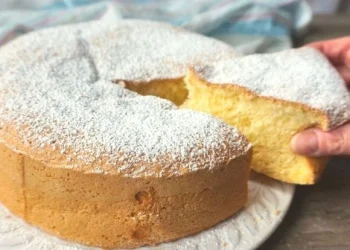 El ingrediente secreto para hacer una increíble torta nube: exquisita, económica y sin azúcar ni harina