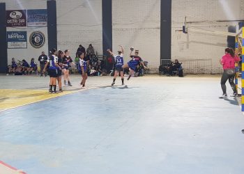 Momento de semifinales femeninas en el balonmano sureño