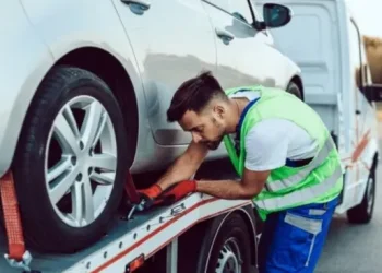 Oficial: el Gobierno dio marcha atrás con la decisión de sacar las grúas de los seguros de autos