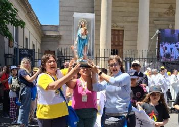 La virgen “Reina de las Misiones” llega a San Rafael en el marco de una recorrida por todo el país