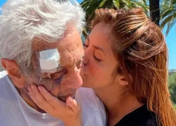Shakira atraviesa el momento más difícil de su vida: tuvo que volver a Colombia atraviesa el momento más difícil de su vida: tuvo que volver a Colombia