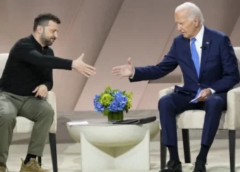 Biden anuncia 225 millones para Ucrania en una reunión con Zelenski durante la cumbre de la OTAN
