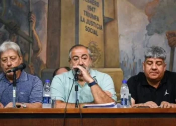 El Gobierno convocó a la CGT para avanzar en la conformación del Consejo de Mayo