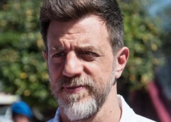 Kravetz: «No estoy de acuerdo con darle comida a una persona en situación de calle, porque la acomodás en la pobreza»