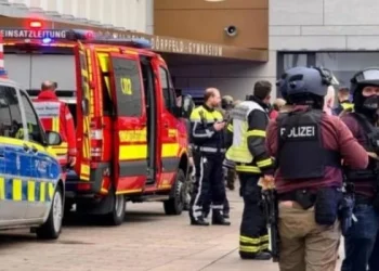 Un profesor fue atacado con un cuchillo por dos alumnos en el norte de Alemania