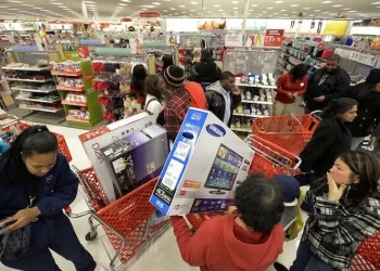 Los precios en Chile llevan a miles de argentinos a cruzar la frontera: qué productos compran y cuánto gastan